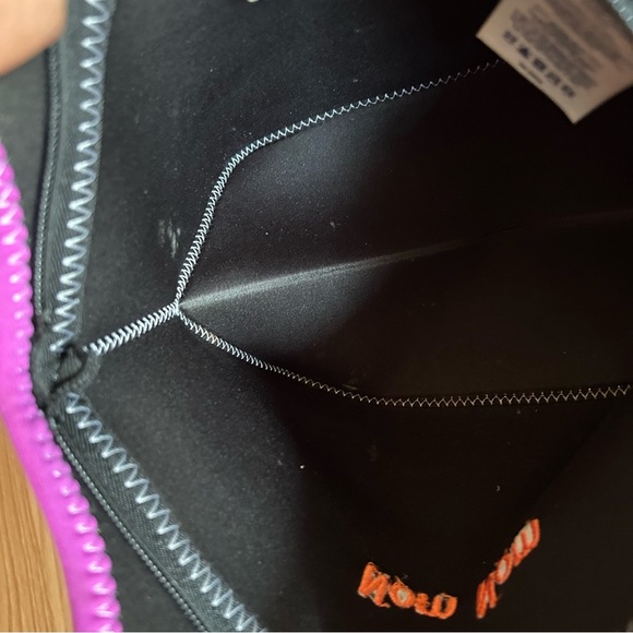 Lands’ End Kids Polka Dot Nom Nom Lunch Bag - Picture 8 of 10